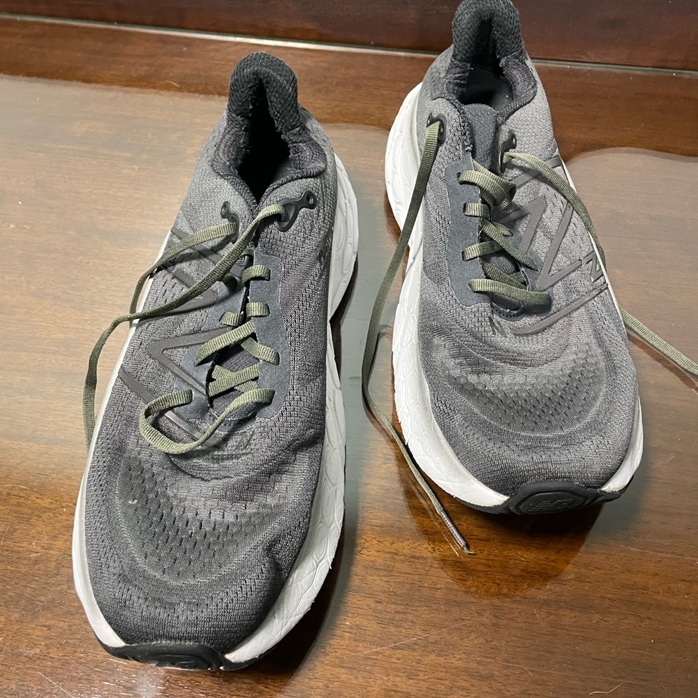 New Balance Gray Sneakers with Cushioned Sole and Breathable Upper